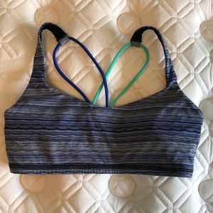 Lululemon sports bra